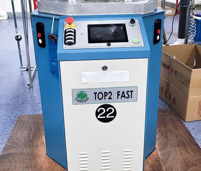 santoni-top2-fast-seamless-knitting-machine