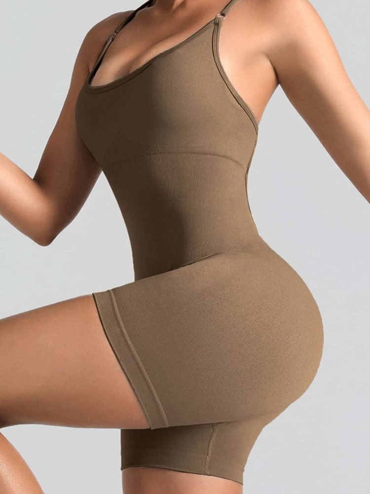 seamless-bodysuits-tummy-control-compression-straps Side view of integrated tummy control compression band on seamless bodysuits with adjustable shoulder straps.